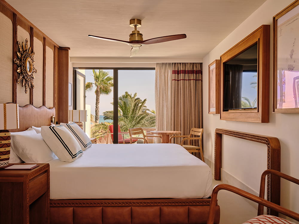 COYA Rooms & Suites